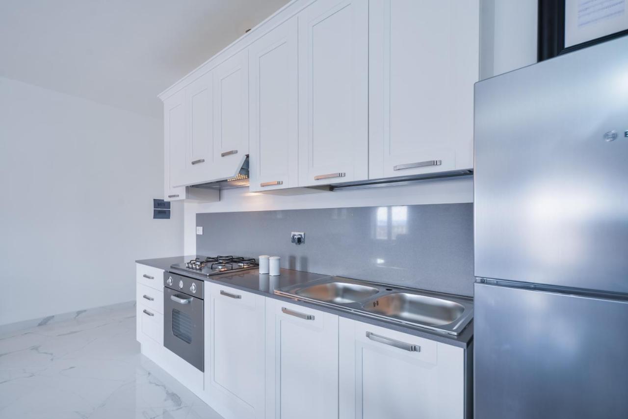 New Central Apartment & Rooms مونتيكاتيني تيرمي المظهر الخارجي الصورة