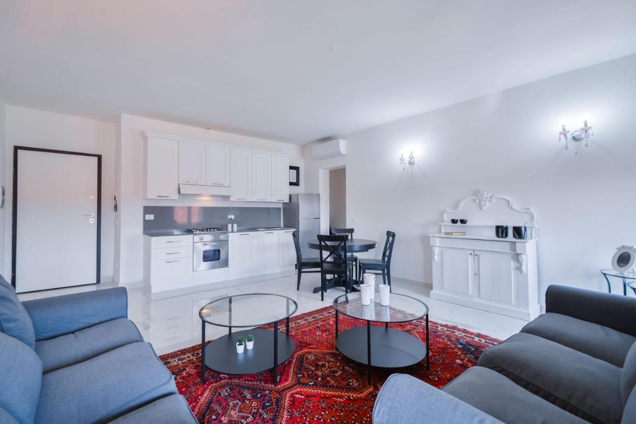New Central Apartment & Rooms مونتيكاتيني تيرمي المظهر الخارجي الصورة